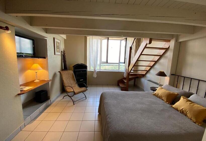 Семейный Номер, Auberge De La Tour De Brison