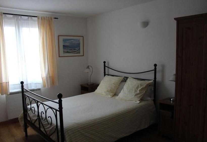 Номер Стандарт, Hôtel Le Clos Des Pins