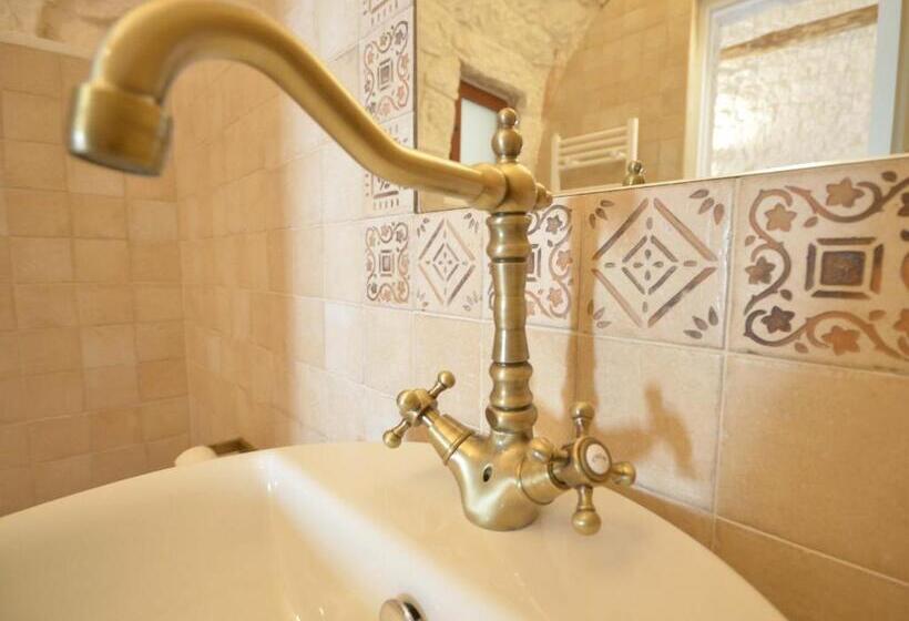 اتاق لوکس, Trulli Petra Chiara
