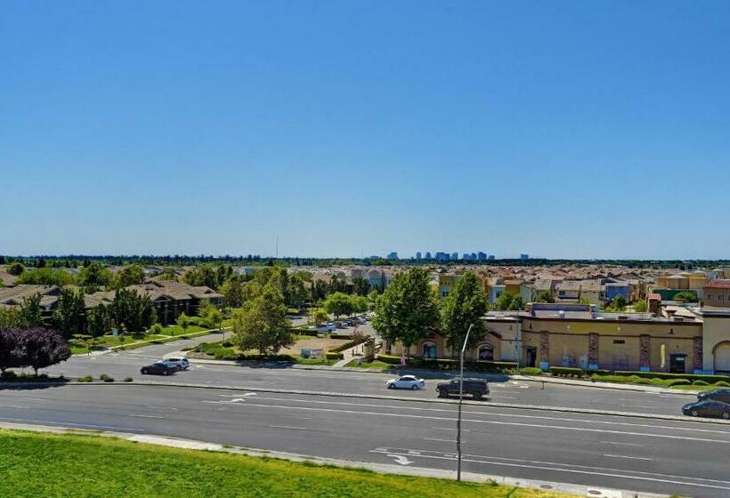Люкс Кровать Кинг, Towneplace Suites Sacramento Airport Natomas