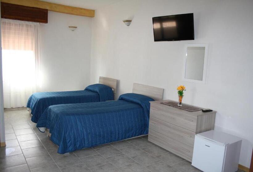 اتاق استاندارد چهار تخته, B&b Borgo Pileri