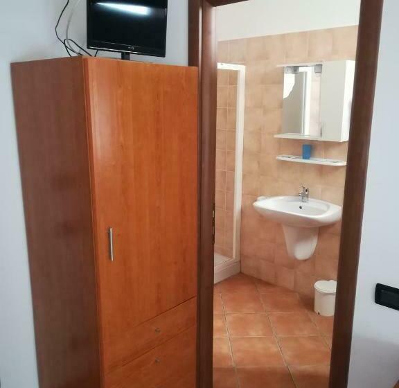 标准单人间, B&b Ciampino