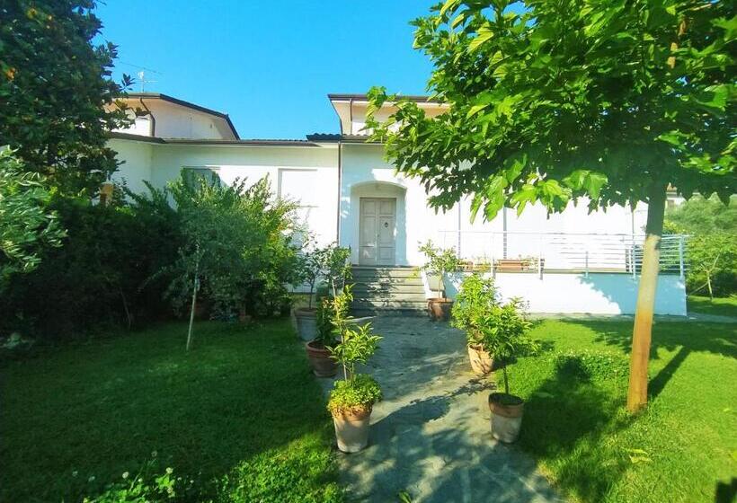 ویلای 1 خوابه با چشم‌انداز باغ, La Bouganville B&b