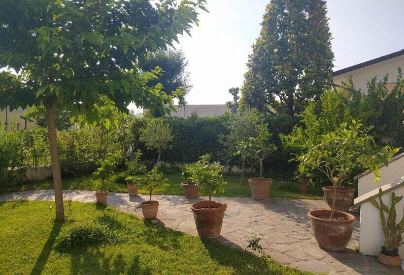 ویلای 1 خوابه با چشم‌انداز باغ, La Bouganville B&b