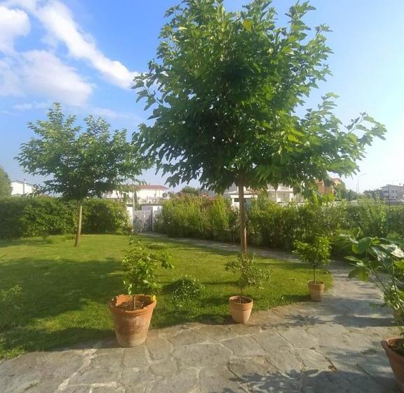 ویلای 1 خوابه با چشم‌انداز باغ, La Bouganville B&b