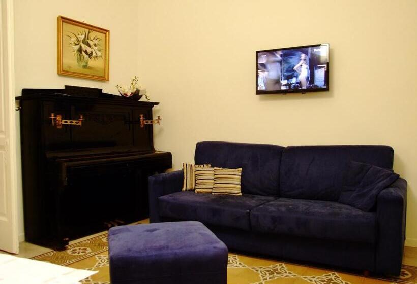 اتاق لوکس, L Una Di Notte