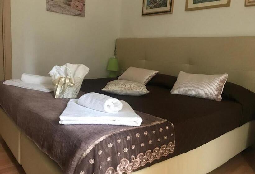 اتاق لوکس, Affittacamere Il Cortile