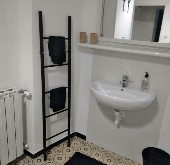 اتاق استاندارد, Virginias B&b