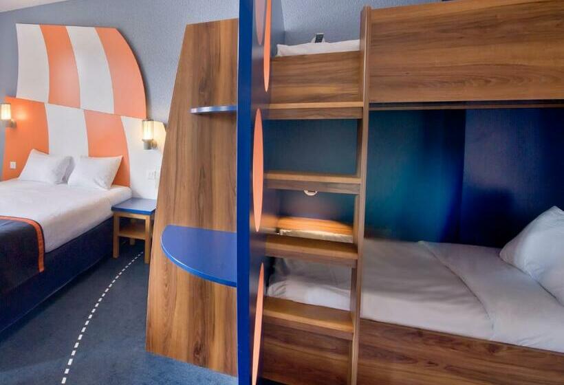 Семейный Номер, Explorers Hotel Marne La Vallée