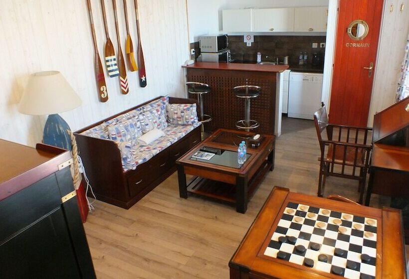 آپارتمان 1 خوابه با چشم‌انداز دریا, Hôtel   Restaurant   Salon De Thé Le Beauséjour