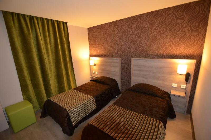 Номер Стандарт, Logis Hôtel Le Saint Georges