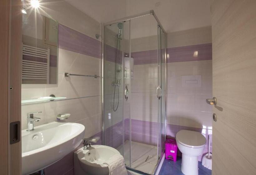 اتاق استاندارد با بالکن, B&b Da Noemi