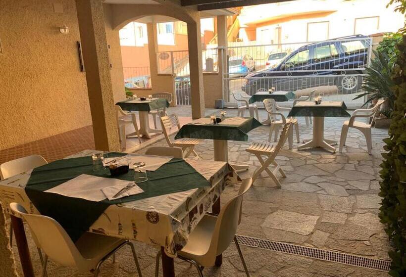 Четырехместный Номер Стандарт Вид на Море, Casa Tacconi