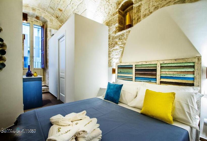 Quarto Deluxe com Sacada, Beatrice Rooms