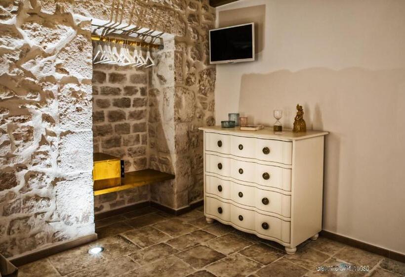 Quarto Quádruplo Deluxe, Beatrice Rooms