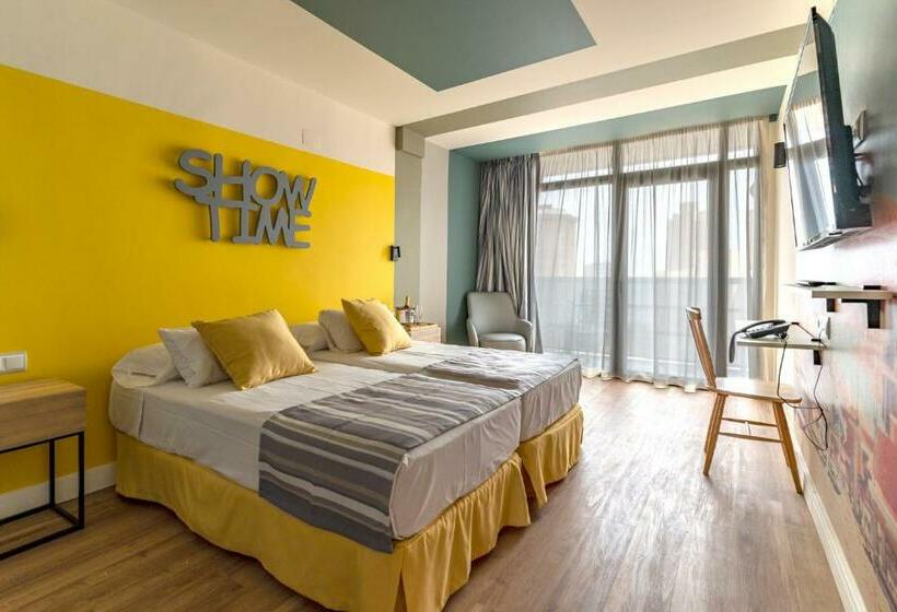 스탠다드 룸 풀장 전망, Marina Resort Benidorm