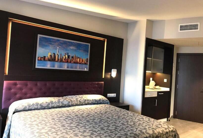 프리미엄 트리플 룸, Marina Resort Benidorm