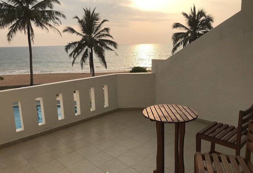 Трехместный Номер Deluxe Вид на Море, Induruwa Beach Resort