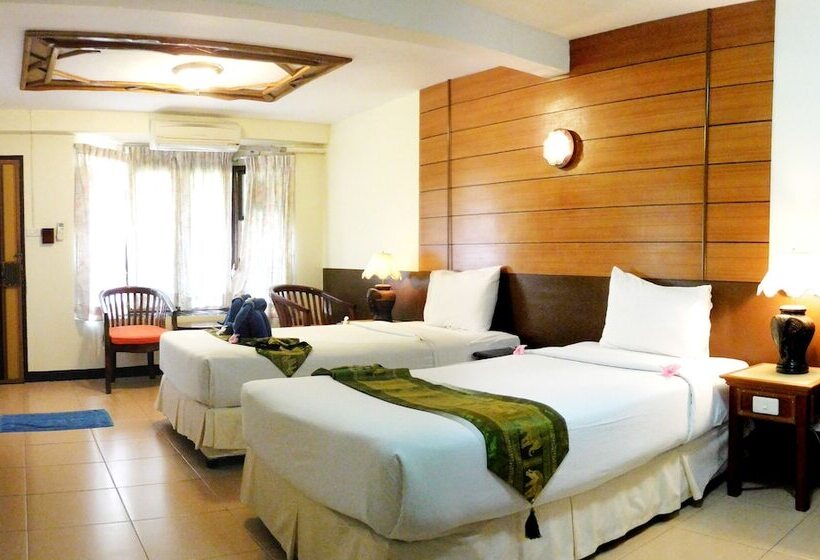 اتاق لوکس با وان آب گرم, Koh Chang Resort