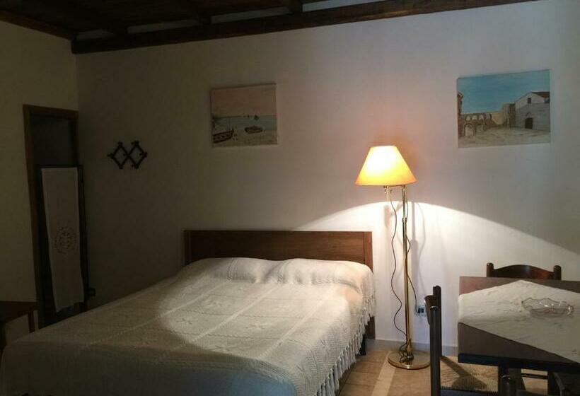 Студия Стандарт, Poggio Baroni Agriturismo