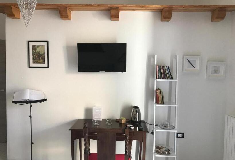 Номер Deluxe с Балконом, Ca  Del Borgo