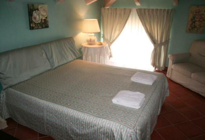 Четырехместный Номер Стандарт, B&b Macchia D Olmo