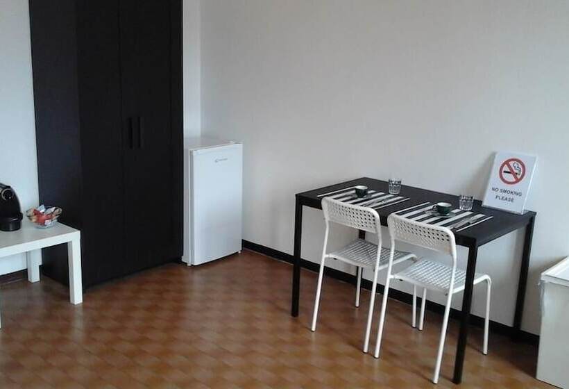 标准间, Regolo House