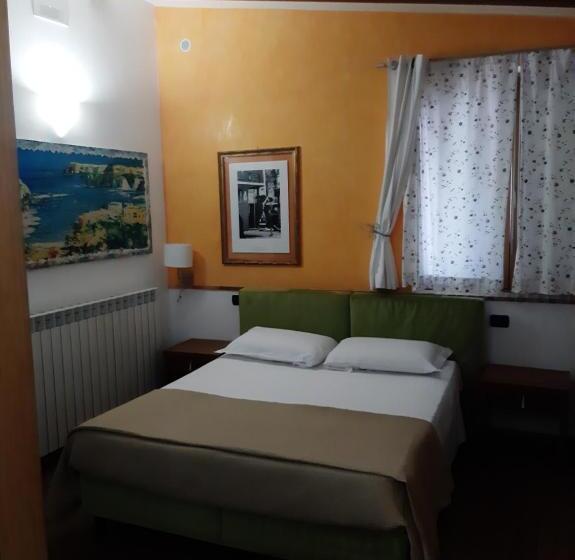 Номер Стандарт Трехместный, Villa Mola Bed And Breakfast
