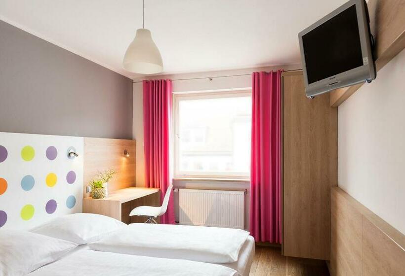 Номер Стандарт, 1st Creatif Hotel Elephant