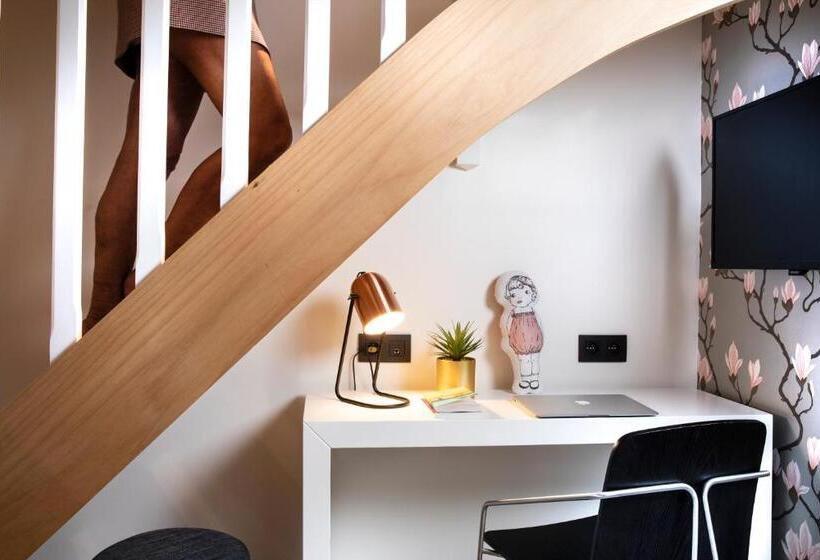 スタンダードトリプルルーム, Brady   Gare De L Est