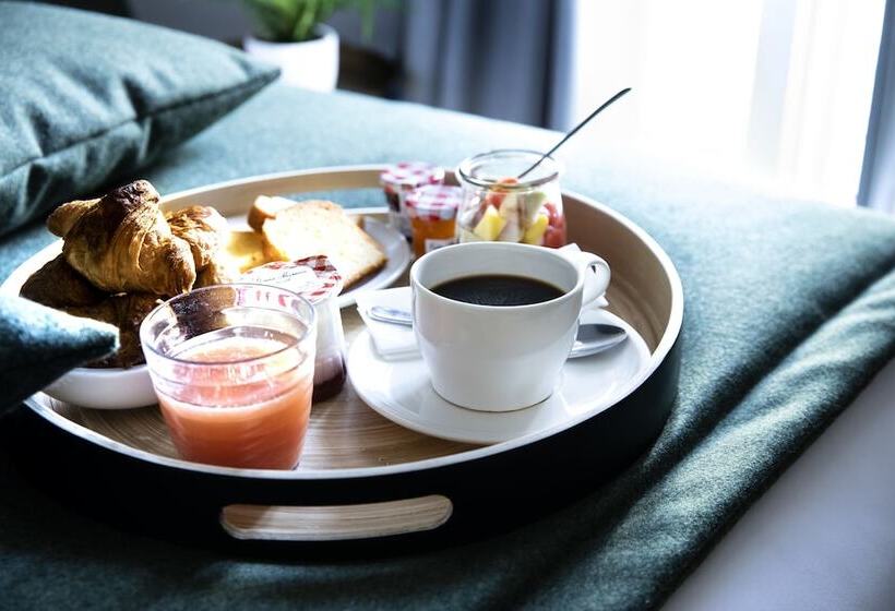 スタンダードシングルルーム, Brady   Gare De L Est