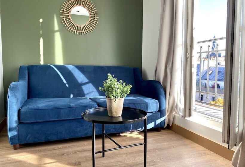 スタンダードルーム, Brady   Gare De L Est