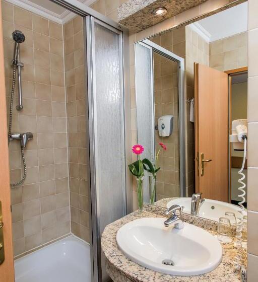 Номер Стандарт, Danubius Hotel Erzsébet City Center