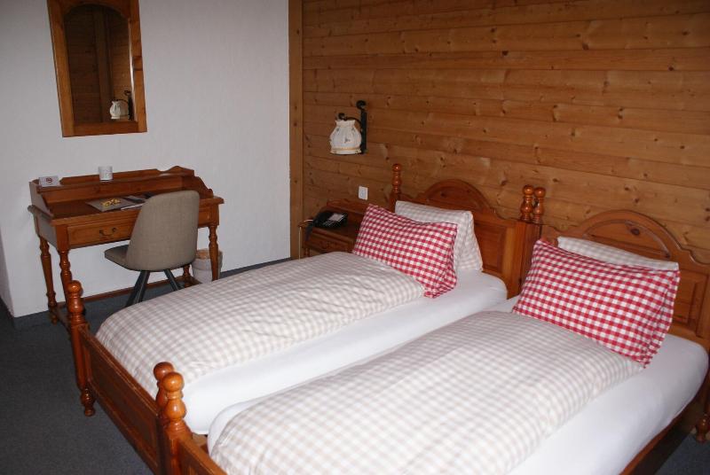 Номер Стандарт Трехместный, Baeren Hotel, The Bear Inn