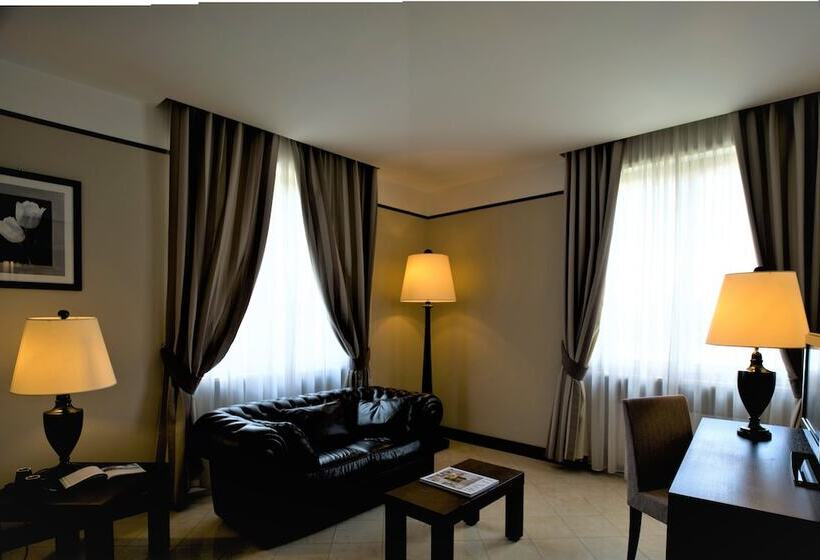 סוויטת ג'וניור, Th Roma  Carpegna Palace