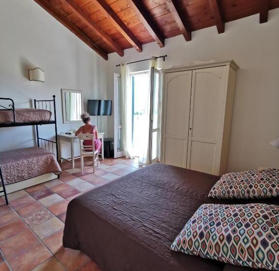 Четырехместный Номер Стандарт, Azienda Agrituristica Baglio Carta