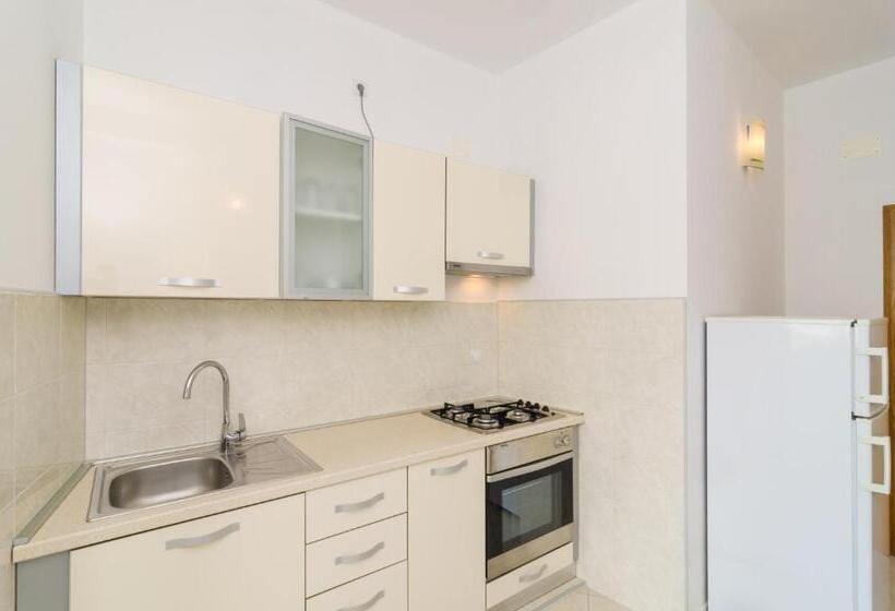 Студия Стандарт Вид на Город, Rooms & Apartments Barišić