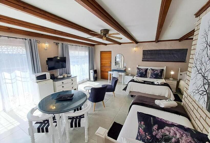 Семейный Номер Superior, Greenfields Guesthouse & Restaurant