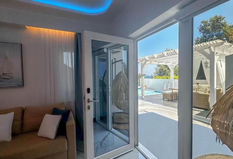 스위트 킹사이즈 침대, Panorama Suites & Spa   Adults Only