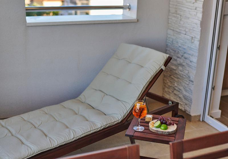 آپارتمان 2 خوابه با چشم‌انداز دریا, Arancini Residence