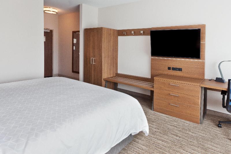 장애인을 위한 스탠다드 룸, Holiday Inn Express & Suites   Fayetteville, An Ihg