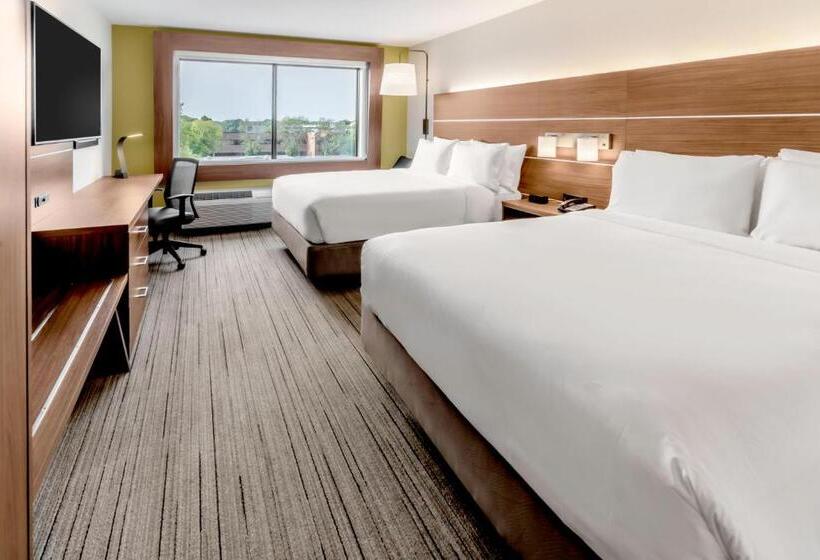 残疾人使用的带特大床的标准间, Holiday Inn Express Milwaukee West Allis By Ihg