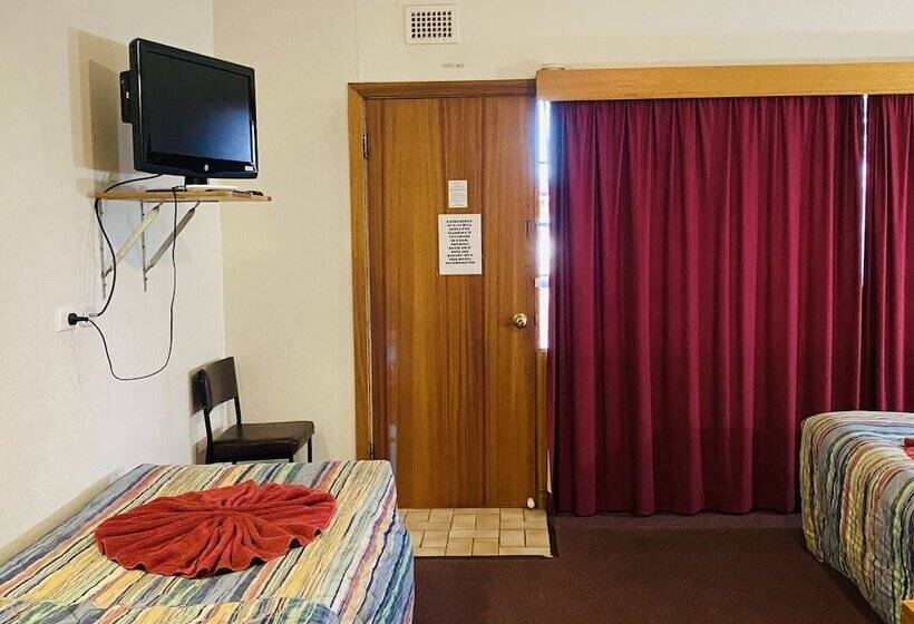 Семейный Номер, County Lodge Motor Inn