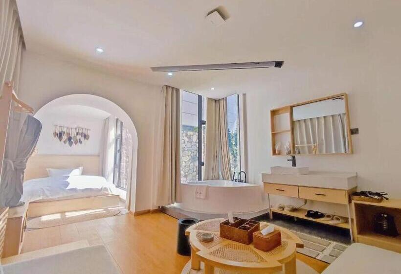 Номер Стандарт Вид на Озеро, Aishe Honeymoon Sea View Guesthouse