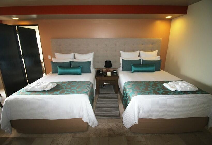 Family Suite, Dreams Sands Cancun Resort & Spa