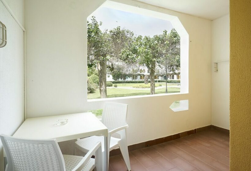 Студия Стандарт, Golden Club Cabanas