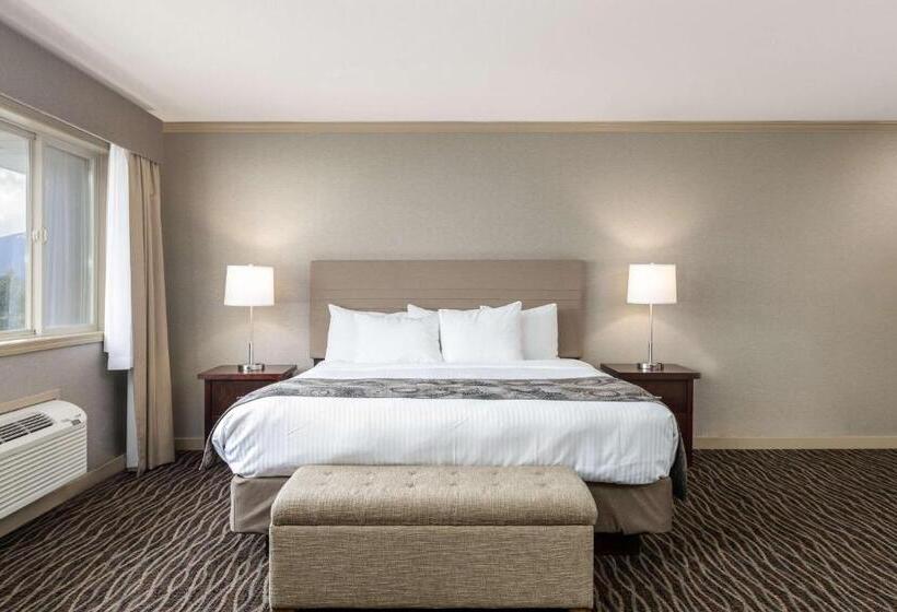 Люкс Кровать Кинг, Prestige Radium Hot Springs Resort, Worldhotels Crafted