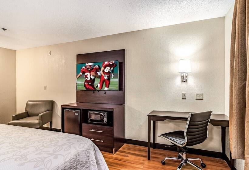 Номер Superior, Red Roof Plus+ & Suites Atlanta Airport South