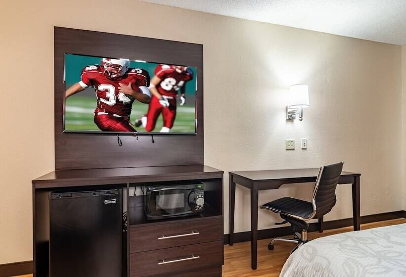 Номер Superior Кровать Кинг, Red Roof Plus+ & Suites Atlanta Airport South