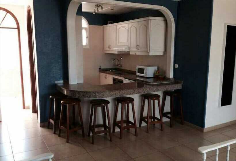 Семейные Апартаменты 3 Спальни, Laguna Park 2